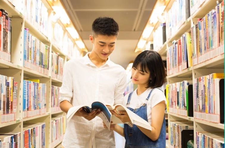 自考創(chuàng)立40年，到底有哪些人在報考？(圖1)
