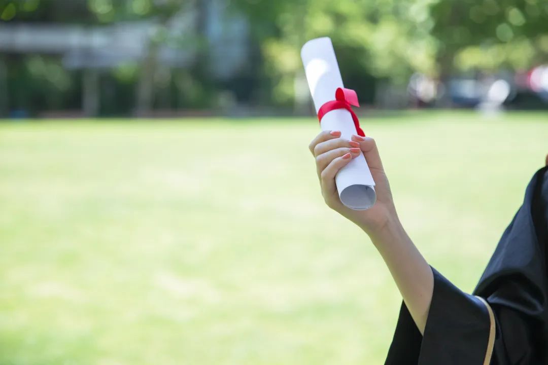 初中學歷自考大專報名條件及專業(yè)選擇