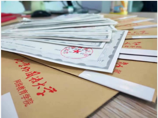 致學教育：大學畢業生年近千萬？致學教你如何脫穎而出!